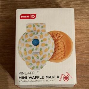 Dash Pineapple Mini Waffle Maker - White with Yellow and Green Pineapple Print